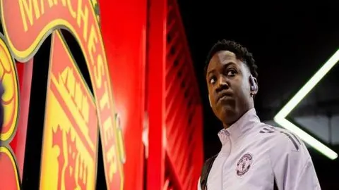 辽宁队新帅上任后连胜势头强劲，15连胜证明夺冠潜力，弗里克高度评价奥尔莫备战，阿劳霍憧憬加盟辽宁